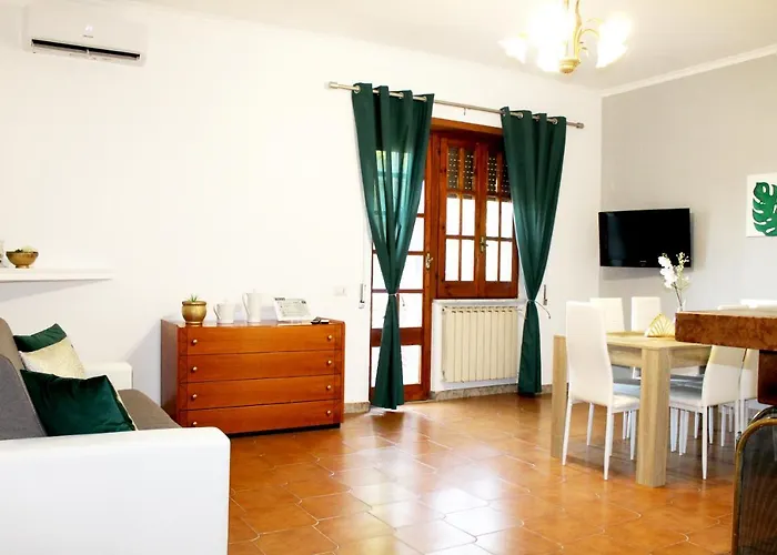 Sandro فيوميتشينو