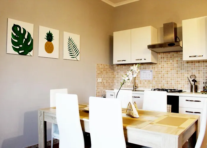 Sandro * Φιουμιτσίνο